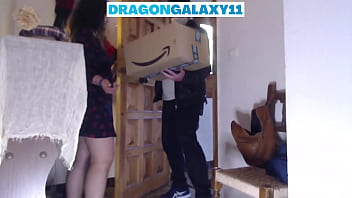 A horny house girl gives a sloppy blowjob to the delivery man